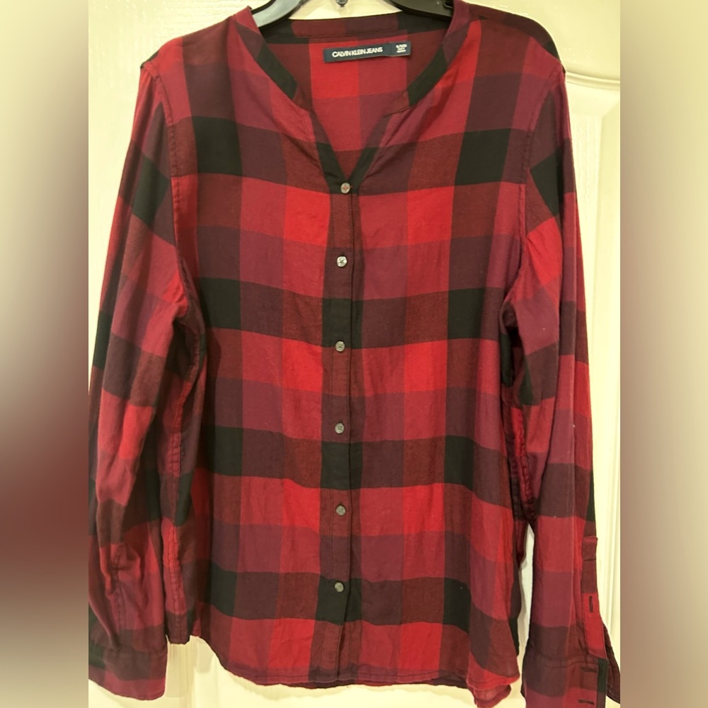 EUC Calvin Klein Jeans Women’s Cotton flannel long sleeve XL red black plaid